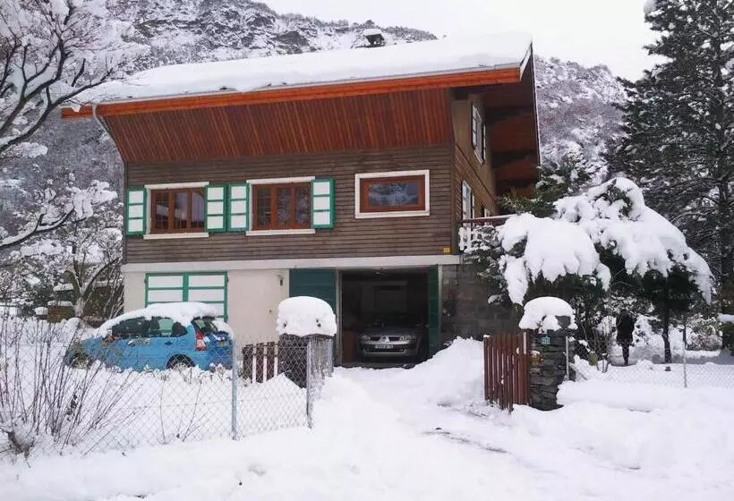 Aamiaismajoitus (B&B) La Marmotte De La Tour