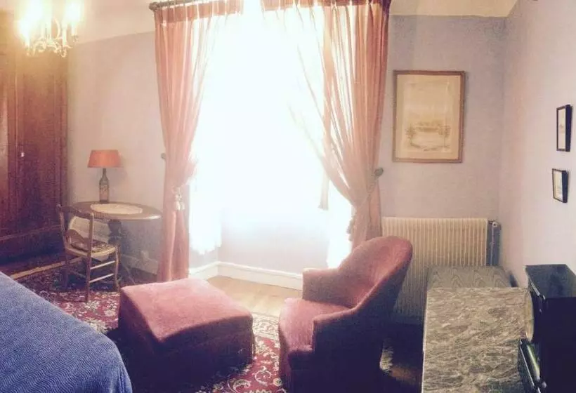 Aamiaismajoitus (B&B) Maison Lomprère