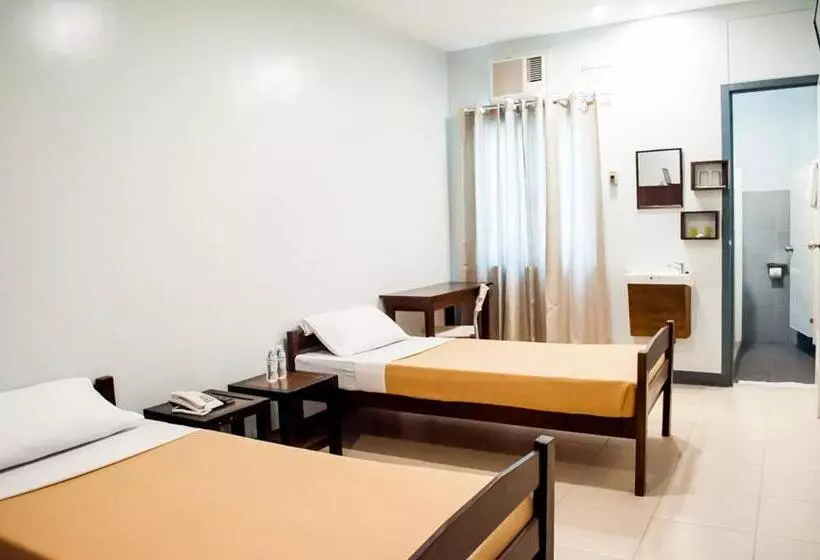 ベッドアンドブレックファースト Seasons Hotel Sablayan