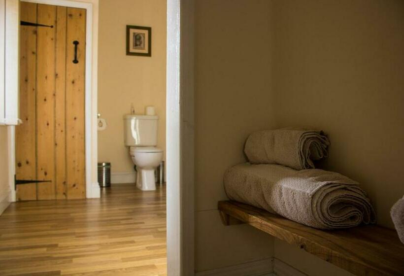 ベッドアンドブレックファースト The Old Post House