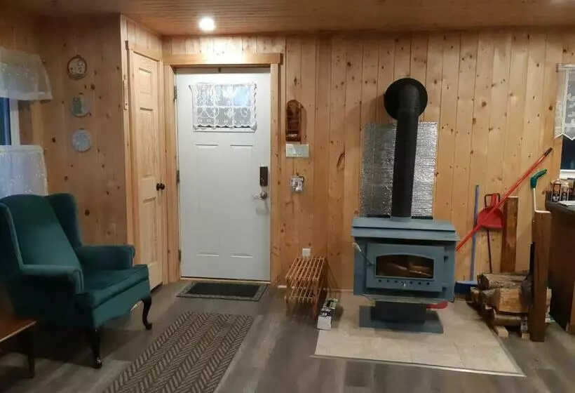 Big Axe Bed & Breakfast