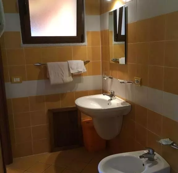 ホテル Agriturismo Usurtala