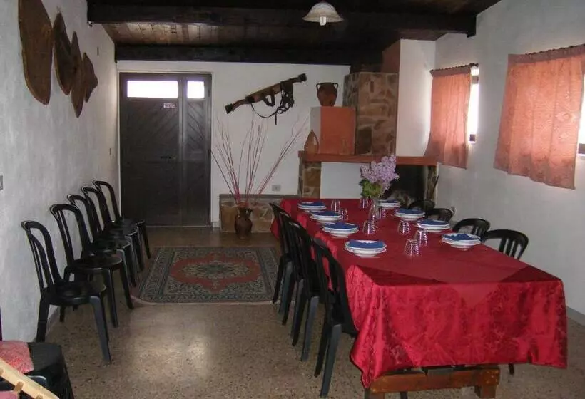 ホテル Agriturismo Usurtala