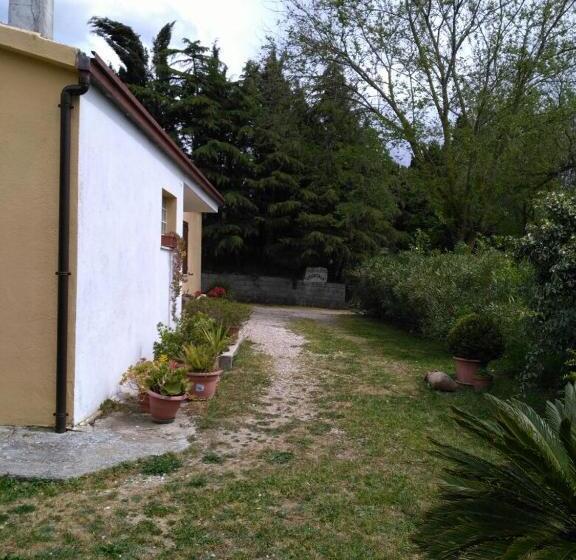 בית מלון כפרי Agriturismo Usurtala