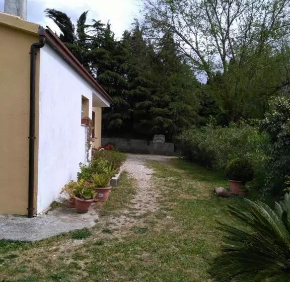 ホテル Agriturismo Usurtala