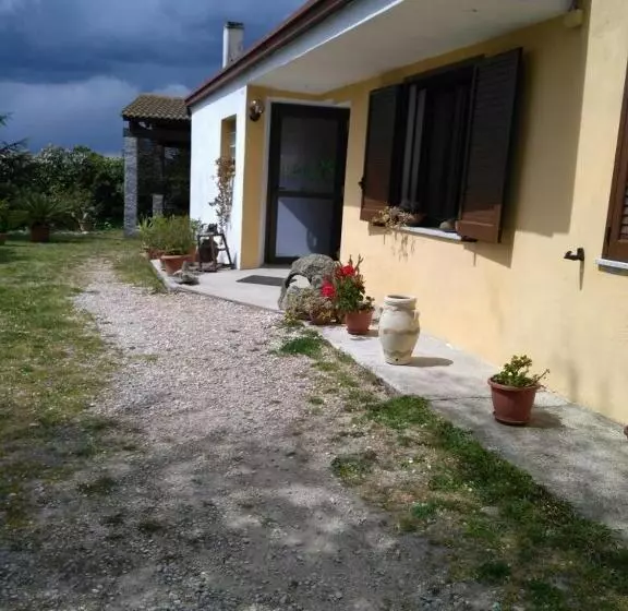 ホテル Agriturismo Usurtala