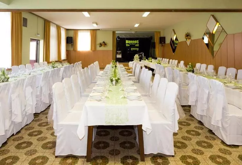 Hotelli Dorfgasthof Berlakovich