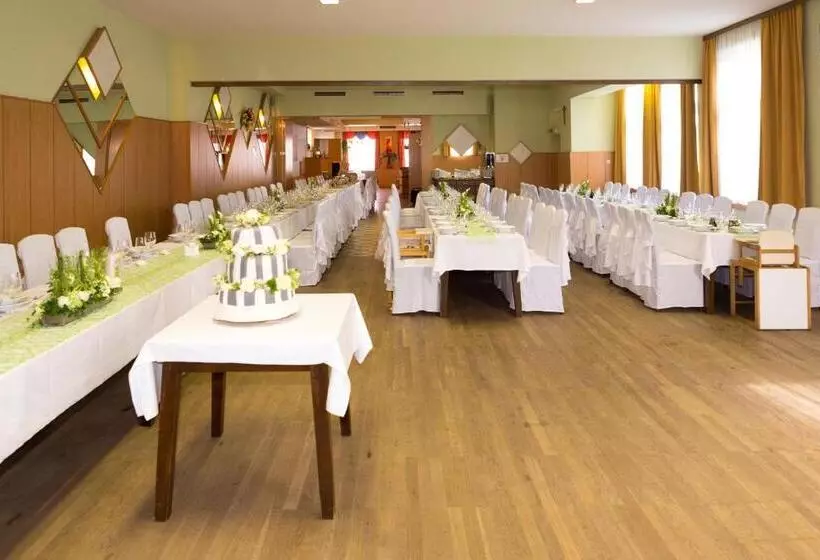 Hotelli Dorfgasthof Berlakovich