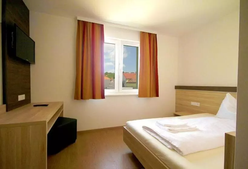 Hotelli Dorfgasthof Berlakovich