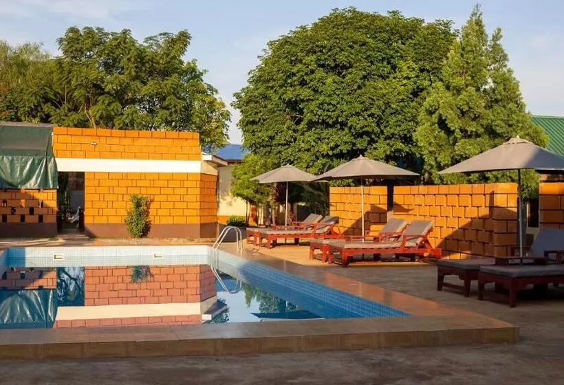 Hotelli Kilimanjaro Snow Peak