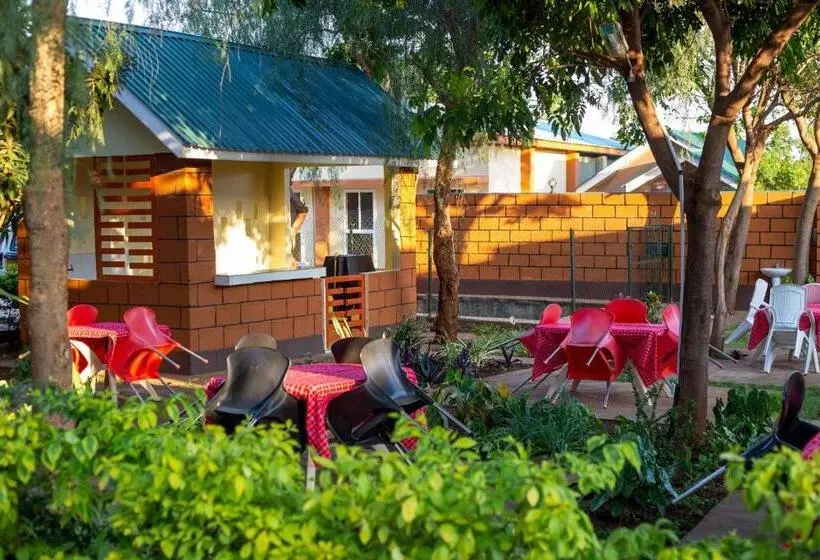 Hotelli Kilimanjaro Snow Peak