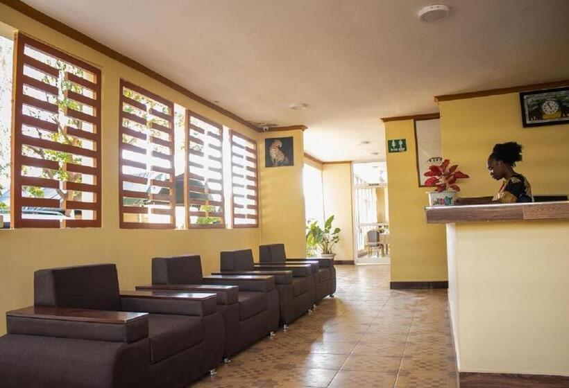 בית מלון כפרי Kilimanjaro Snow Peak