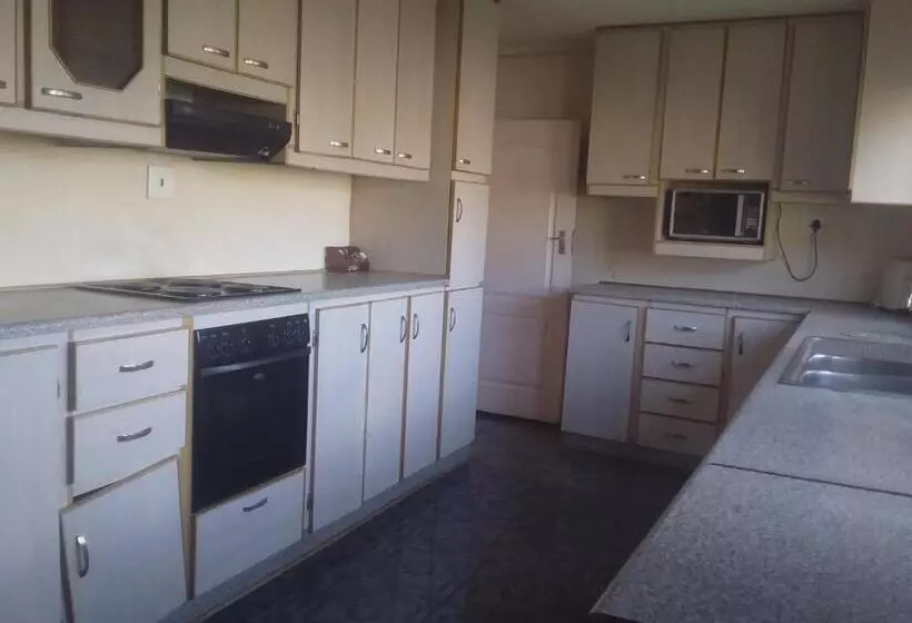 Kubo Bed And Breakfast