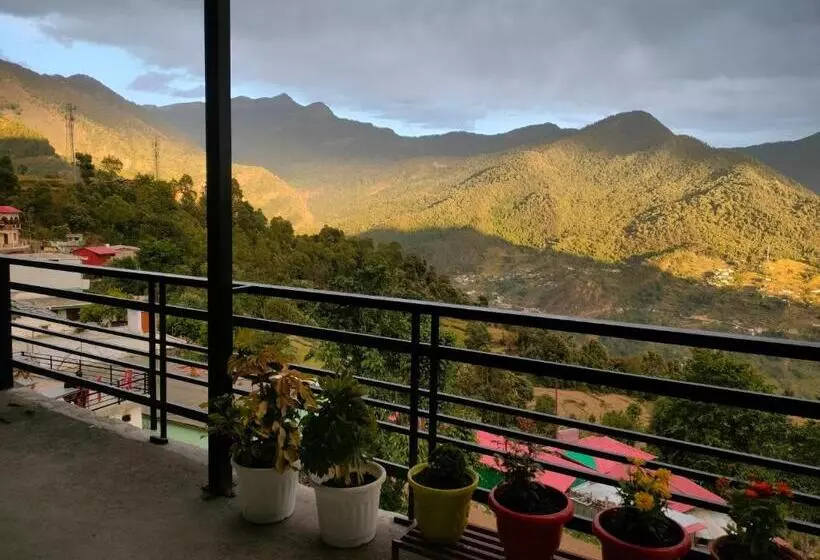Moon Hotel Tungnath