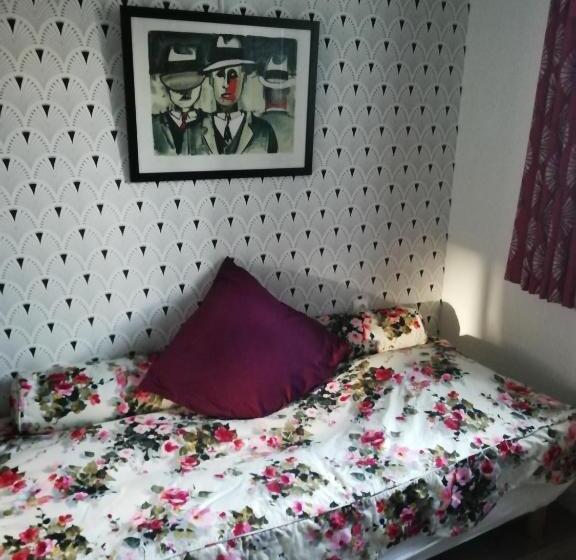 פנסיון Avenue Du Château