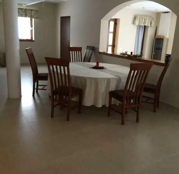 Majatalo Casa De Vacanta Saru Dornei