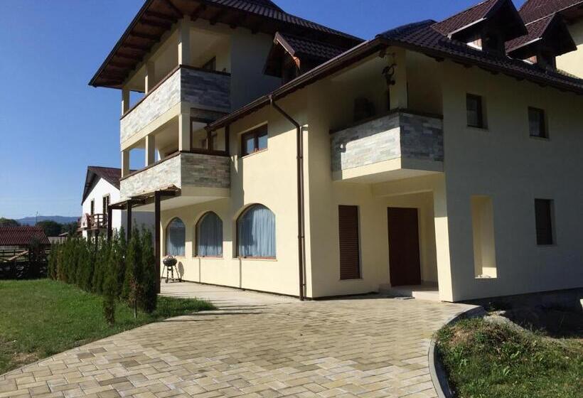 بنسيون Casa De Vacanta Saru Dornei