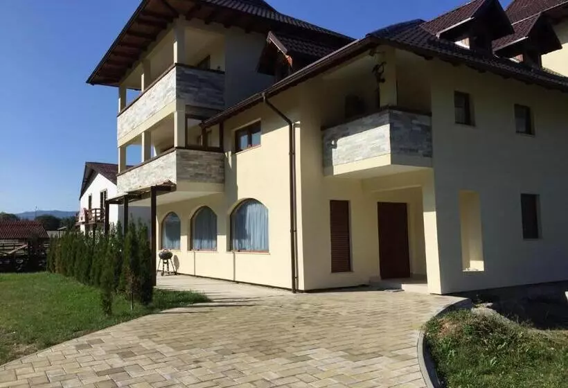 Majatalo Casa De Vacanta Saru Dornei