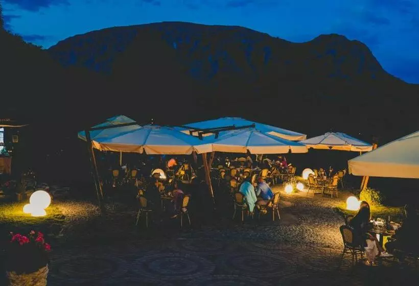 ペンション Conacul Secuiesc Székelykő Kúria