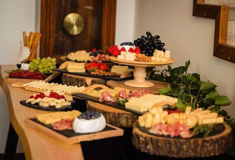 ペンション Conacul Secuiesc Székelykő Kúria