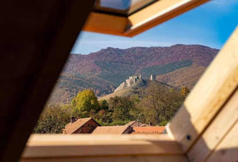 ペンション Conacul Secuiesc Székelykő Kúria