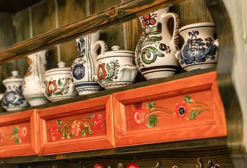 ペンション Conacul Secuiesc Székelykő Kúria