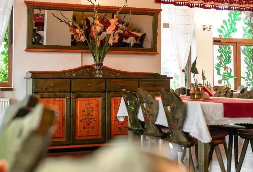 ペンション Conacul Secuiesc Székelykő Kúria