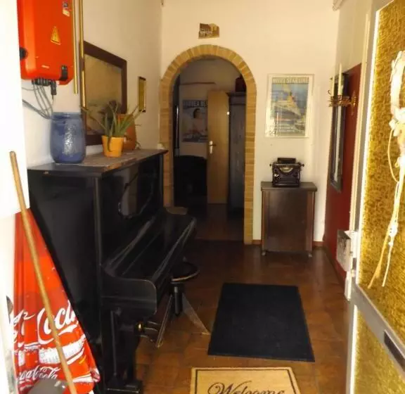 ペンション Gästehaus Hahnenkrug