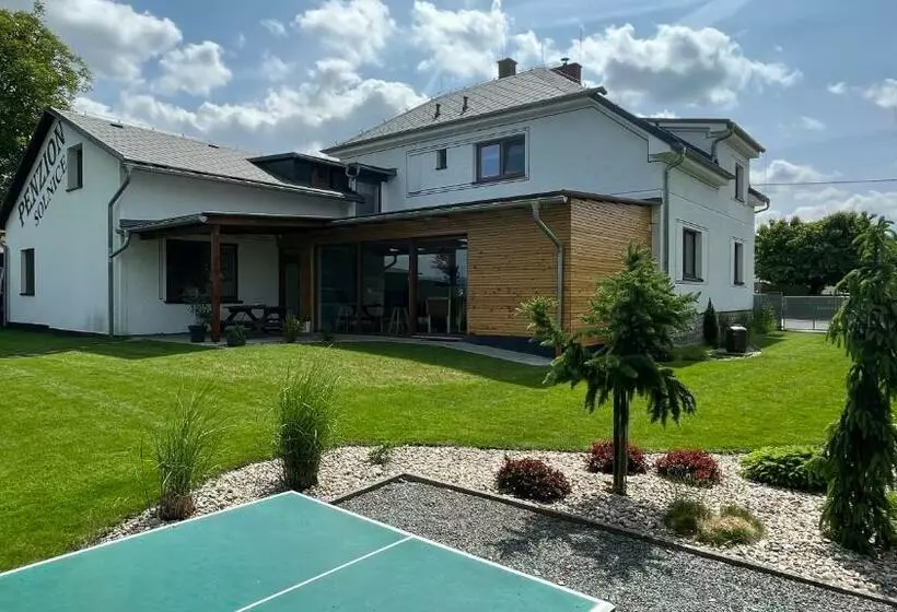 Majatalo Penzion 411