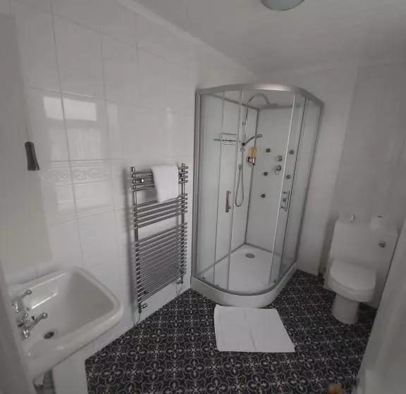 Pensió Sergeants Accommodation