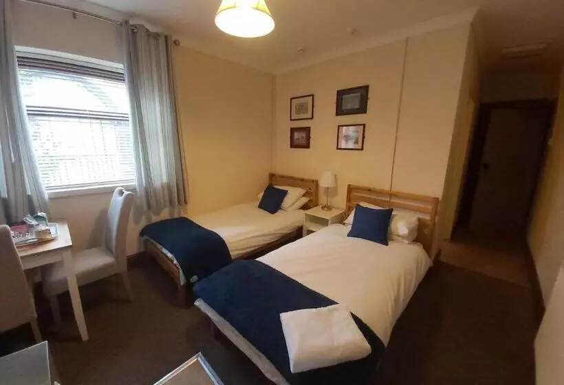 Pensió Sergeants Accommodation