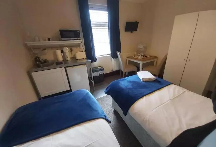 Pensió Sergeants Accommodation