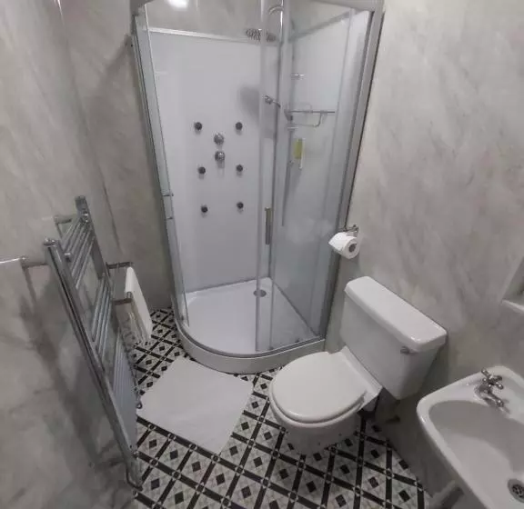 Pensió Sergeants Accommodation