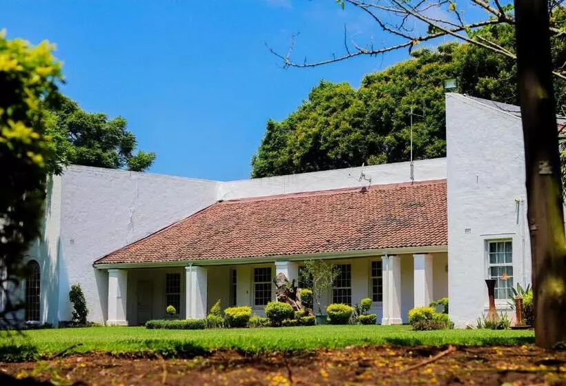 Majatalo The Sunbird Guesthouse