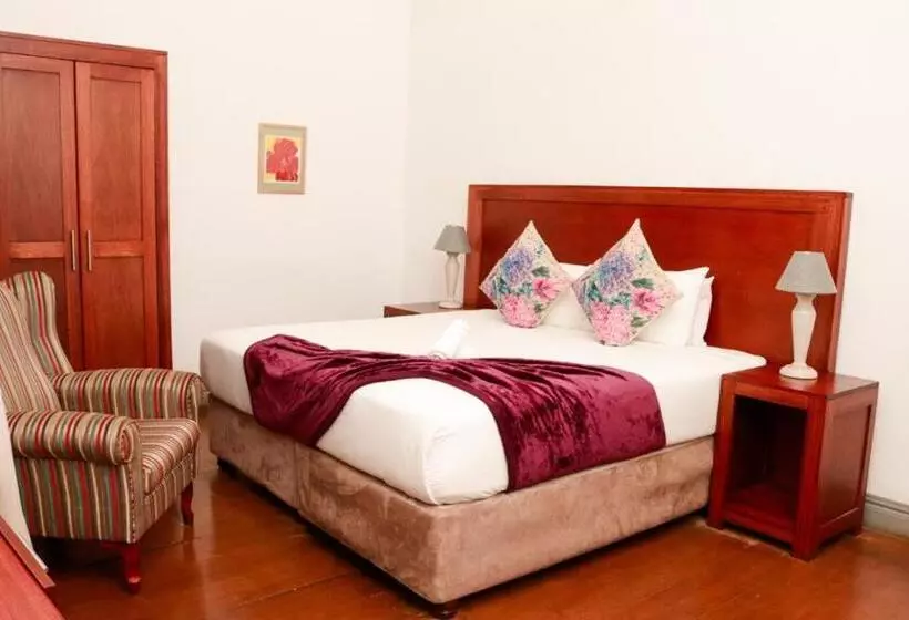 Majatalo The Sunbird Guesthouse