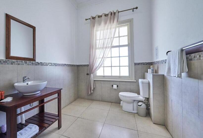 펜션 The Sunbird Guesthouse