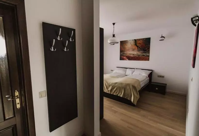 Pensiunea Trecatoarea Lupilor