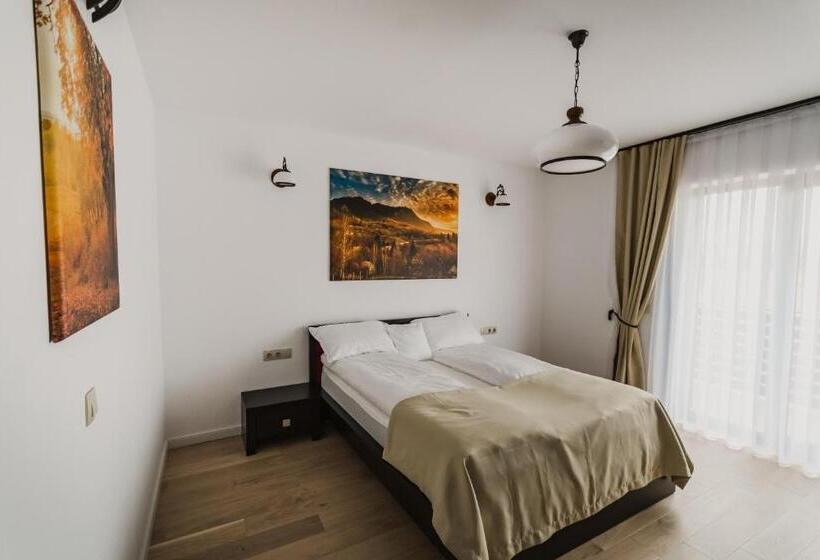 Pensiunea Trecatoarea Lupilor