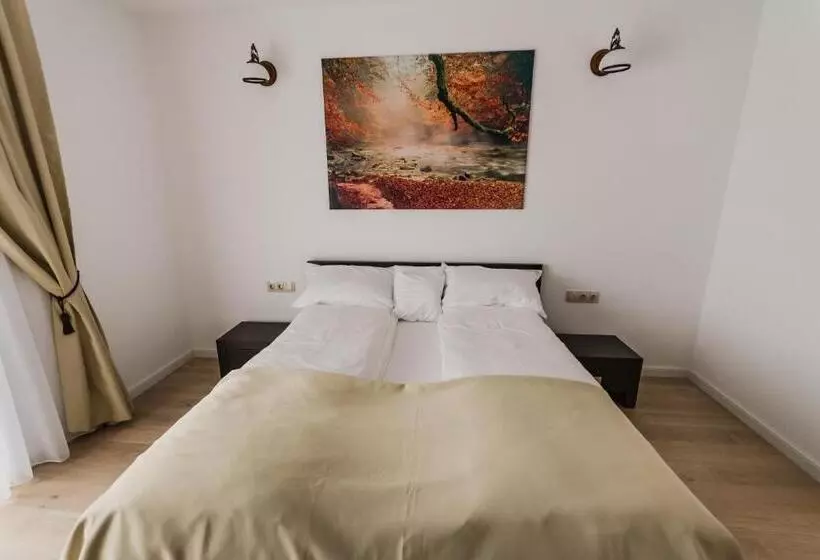 Pensiunea Trecatoarea Lupilor