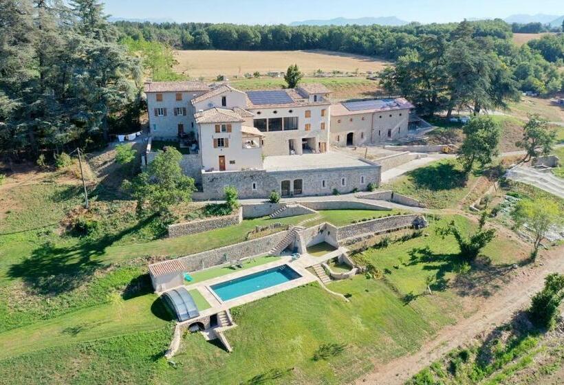 مبيت وإفطار Domaine De Combe Beluze