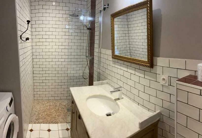 مبيت وإفطار Domaine De Combe Beluze