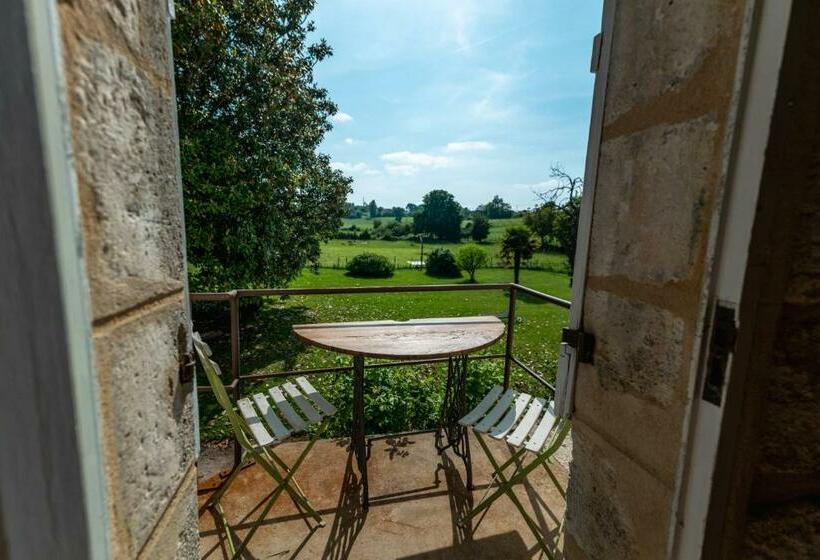 Bed and Breakfast Suite Campagnarde Près Bordeaux, Vue Sur Les Vignes Au Château Camponac