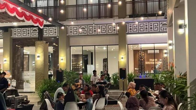 Grand Papua Hotel Sentani
