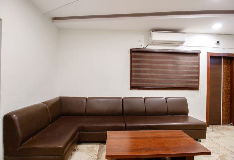 酒店 Fabexpress Yuvan