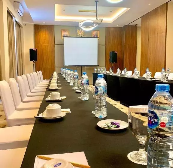 Grand Papua Hotel Sentani