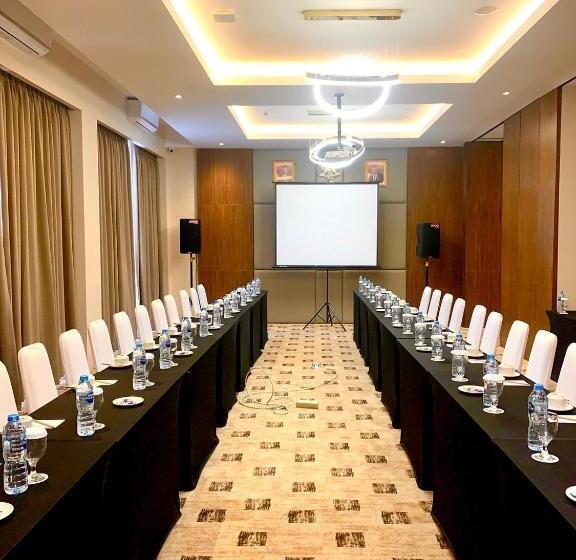 Grand Papua Hotel Sentani