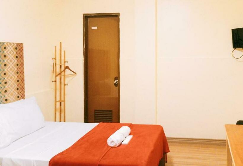 ホテル Maribel’s Pension Sindangan