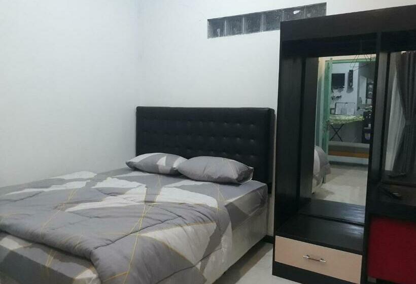 فندق Spot On 91323 Omah Victoria Homestay & Culinary