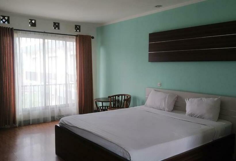 Puncak Village Hotel & Kampung Main Anak