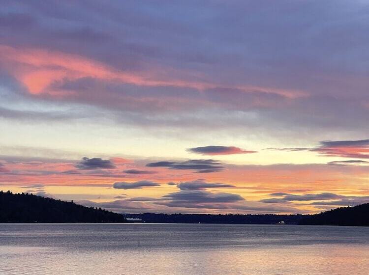 ホテル Lodges On Vashon